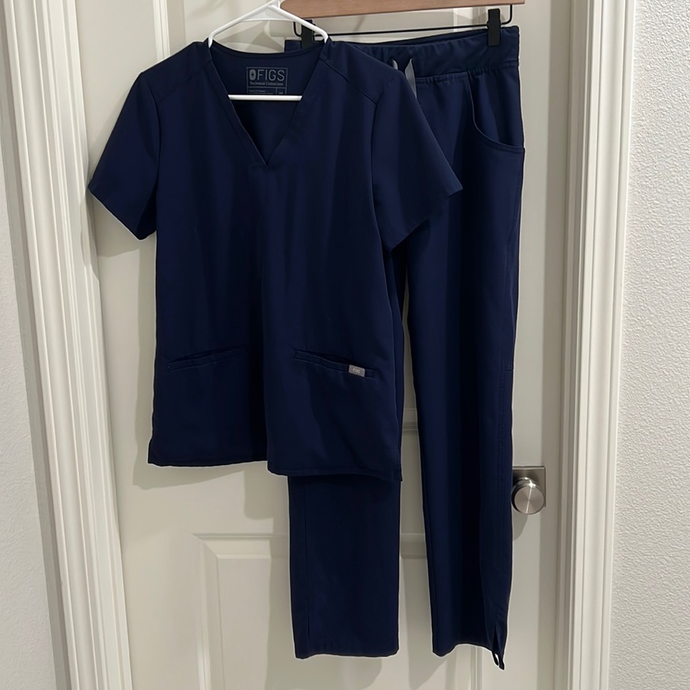 Figs XS Navy scrub set